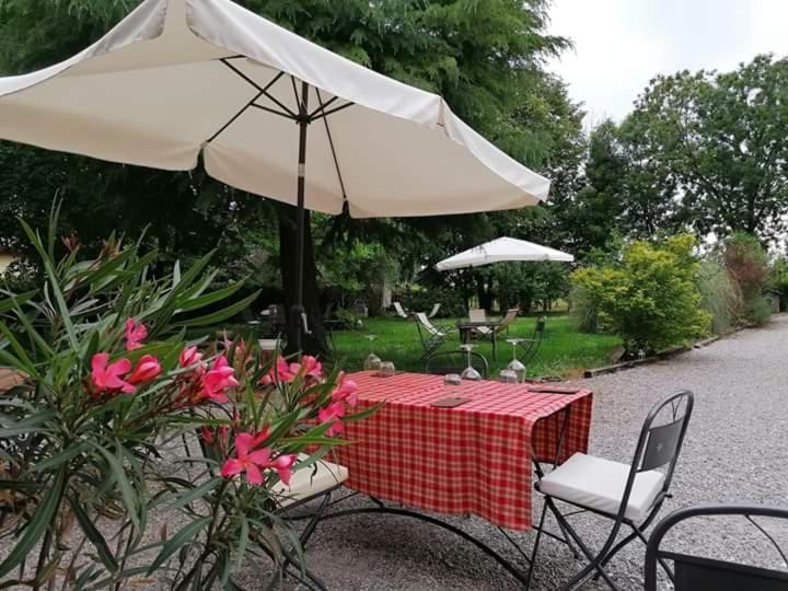 Agriturismo Le Oche Selvatiche Lauzacco Eksteriør billede