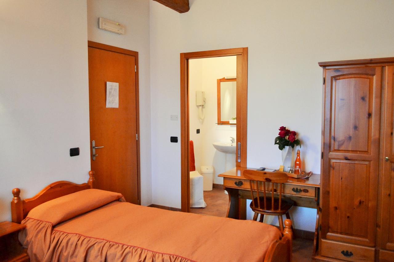 Agriturismo Le Oche Selvatiche Lauzacco Eksteriør billede